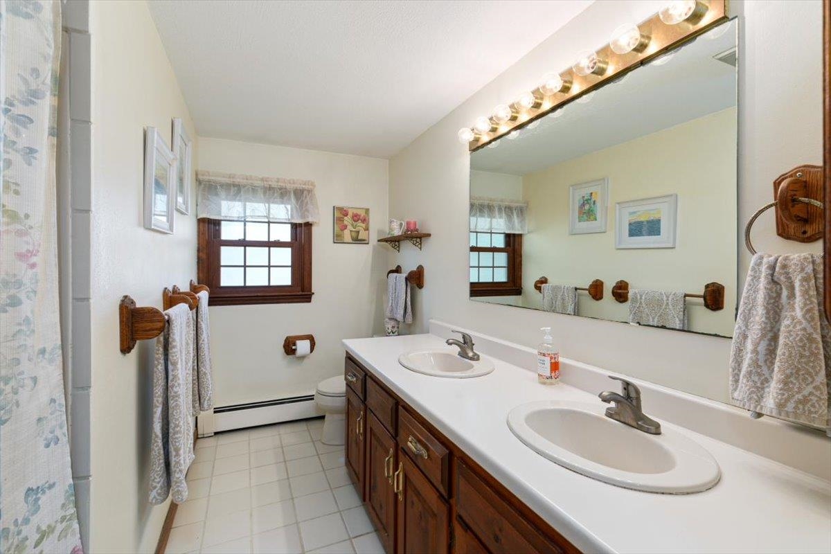 12 Garrison Road Salem, NH 03079 - Photo 8 of 36 Gallery Image 8