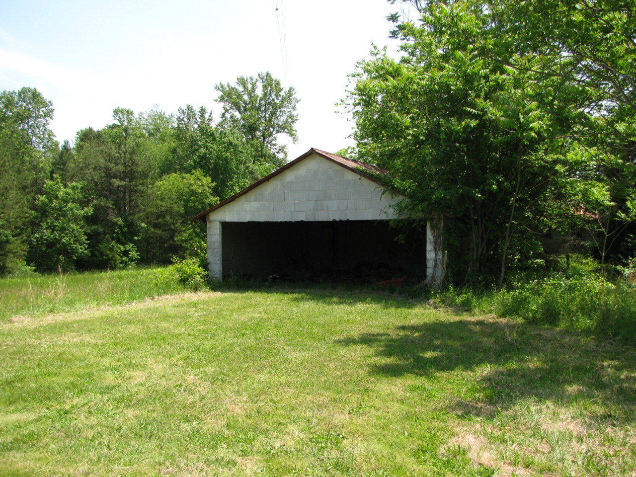 1168 Piney Road Gretna, VA 24557 - Photo 2 of 22 Garage