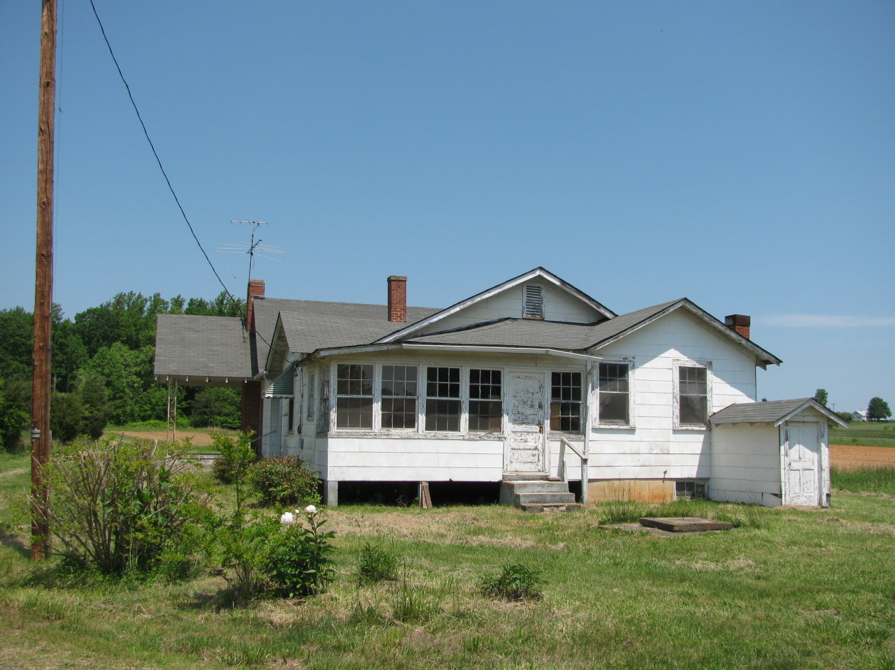 1168 Piney Road Gretna, VA 24557 - Photo 4 of 22 1 of 2 homes on property