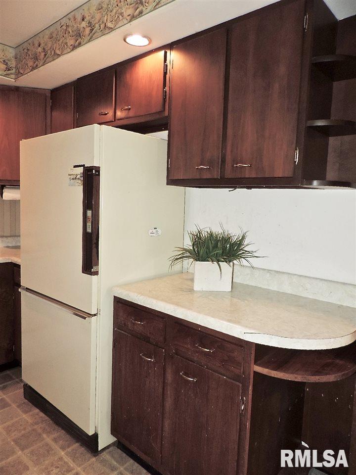 12386 Towerline Road Pekin, IL 61554 - Photo 14 of 32