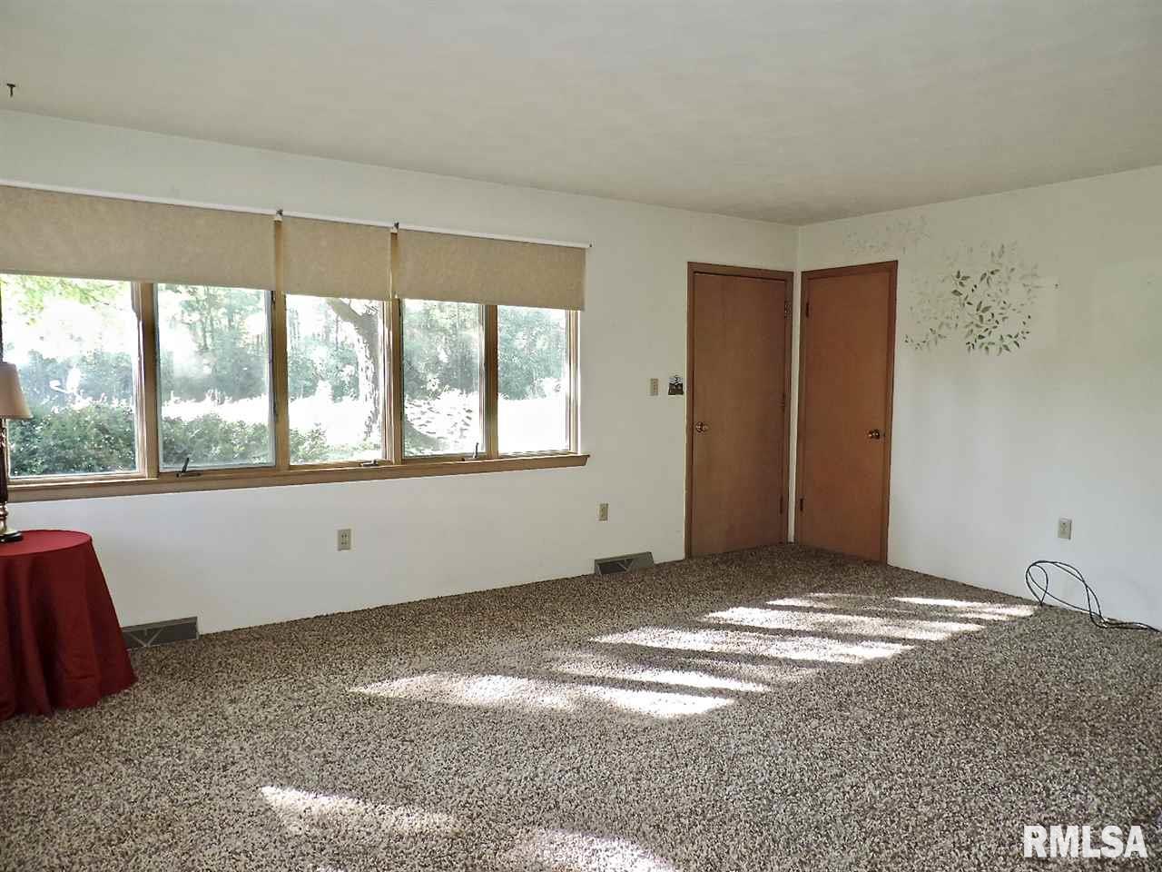 12386 Towerline Road Pekin, IL 61554 - Photo 16 of 32