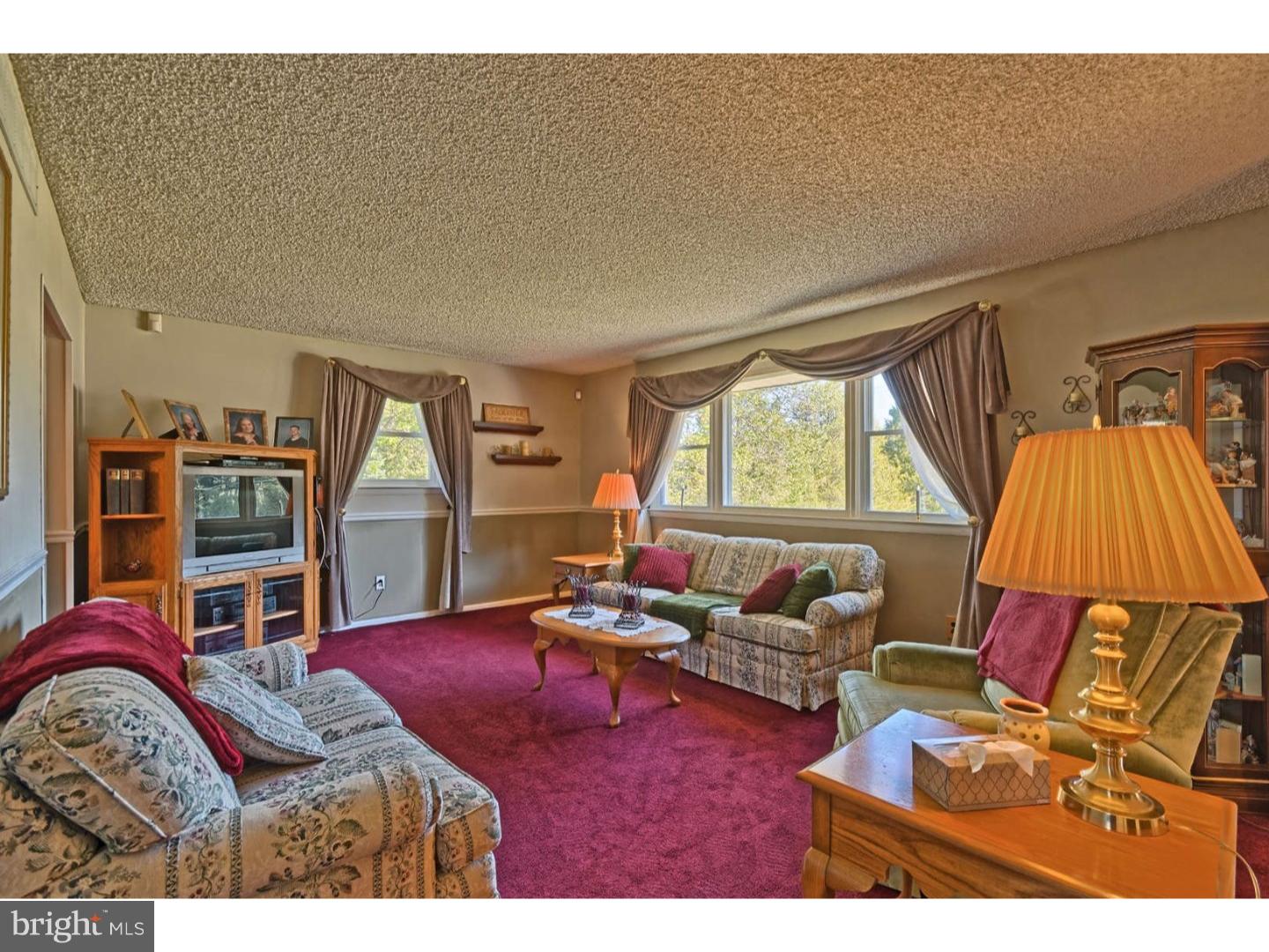 480 Elk Road Monroeville, NJ 08343 - Photo 2 of 25 Living Room