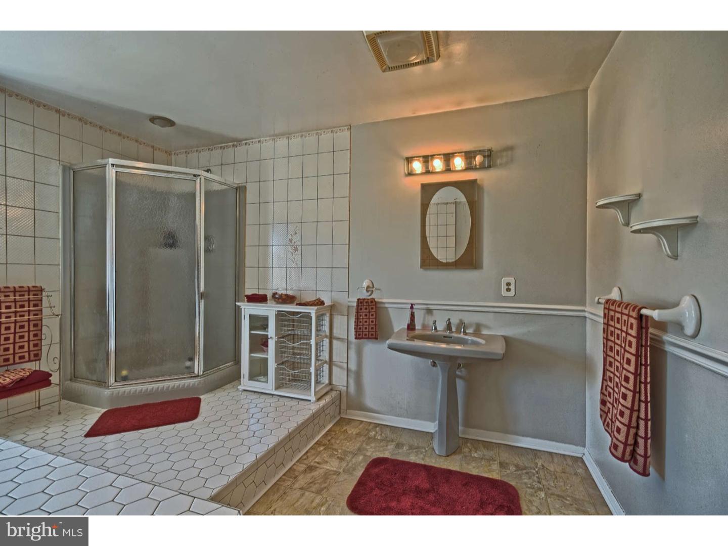 480 Elk Road Monroeville, NJ 08343 - Photo 12 of 25 Master Bathroom