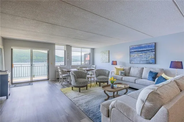 $359,900 | 3 Cliffside Drive, South Bristol, NY 14424