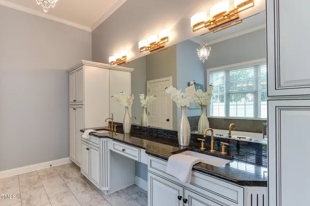 $875,000 | 604 Mills Street, Raleigh, NC 27608