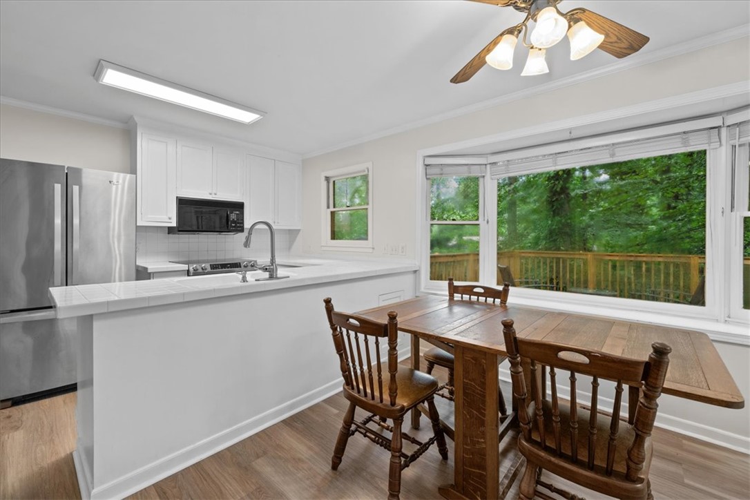 222 Camelot Road Clemson, SC 29631 - Photo 16 of 47