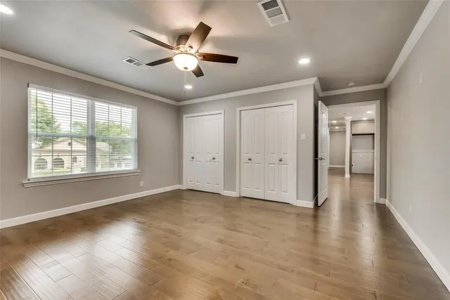 $2,150 | 600 North 1st Street, Midlothian, TX 76065