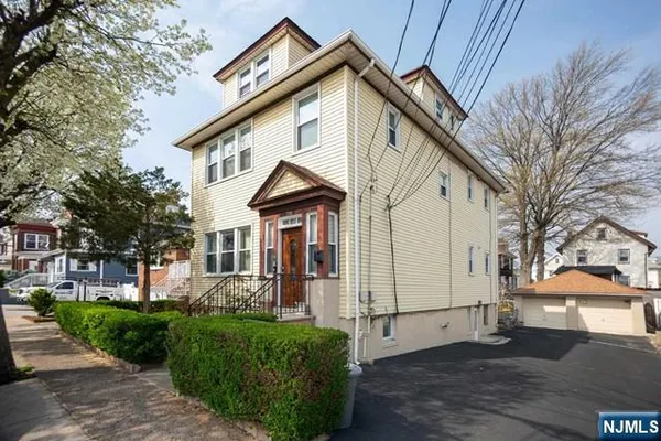$2,650 | 228 73rd Street, Unit 1, North Bergen, NJ 07047