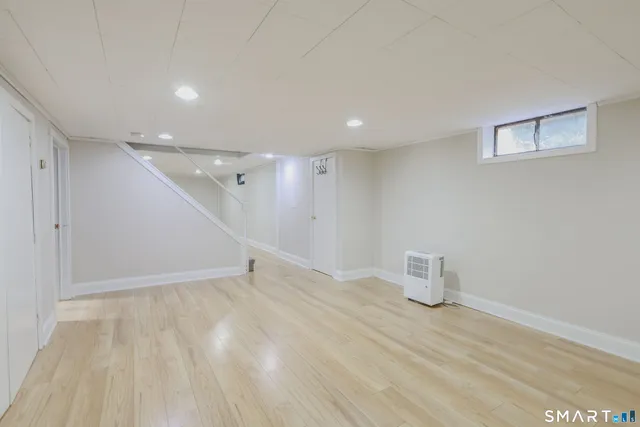 $438,000 | 10 Sunrise Terrace, Simsbury, CT 06089