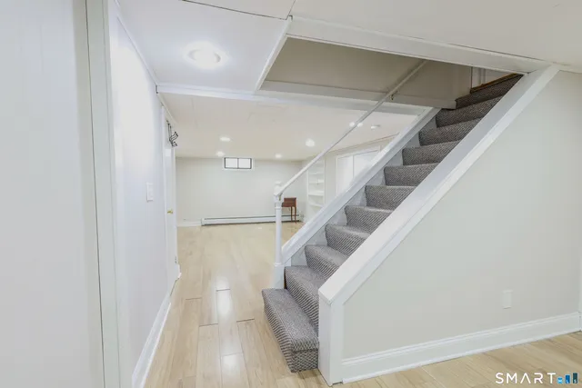 $438,000 | 10 Sunrise Terrace, Simsbury, CT 06089