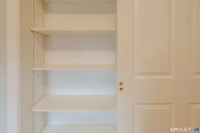 $438,000 | 10 Sunrise Terrace, Simsbury, CT 06089