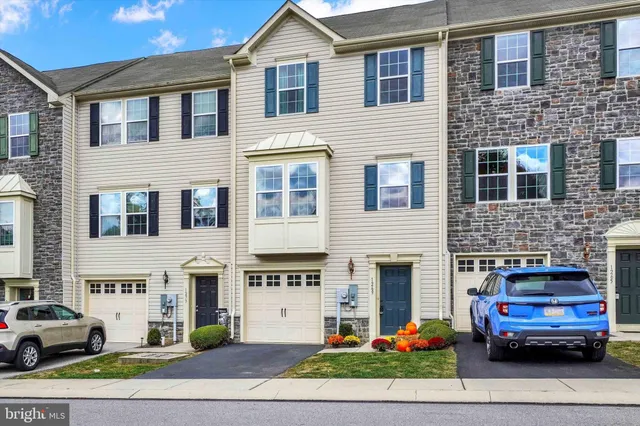 $284,900 | 1269 Stonehaven Way, Unit 83, York, PA 17403