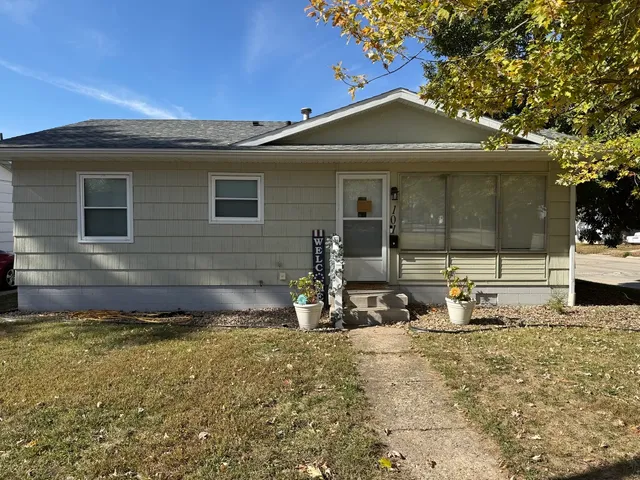 $129,000 | 101 South Miller Street, Clinton, IL 61727