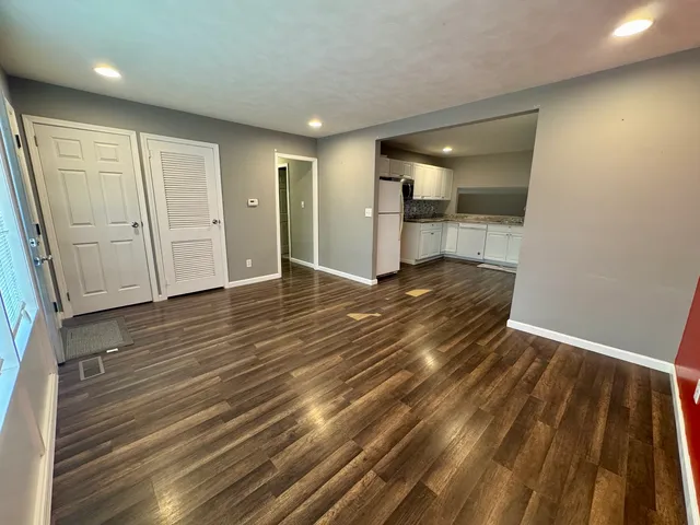 $129,000 | 101 South Miller Street, Clinton, IL 61727