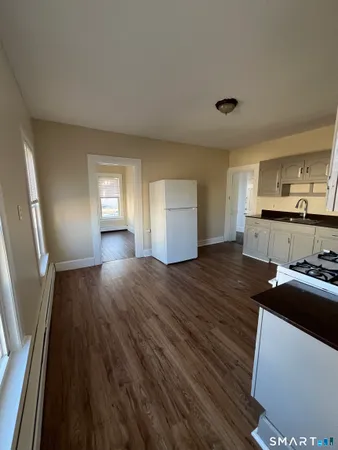 $1,395 | 33 Dewey Street, Unit 1N, New Britain, CT 06051