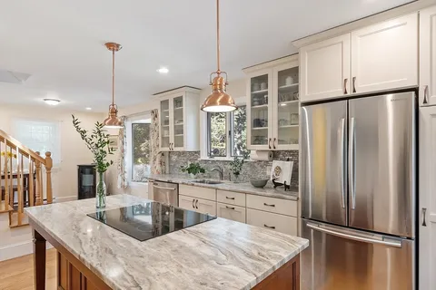 $699,000 | 156 Hesperus Avenue, Unit 4, Gloucester, MA 01930