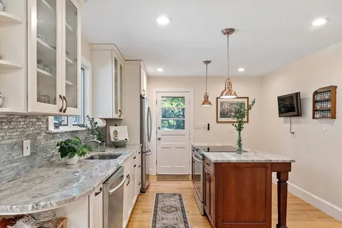 $699,000 | 156 Hesperus Avenue, Unit 4, Gloucester, MA 01930