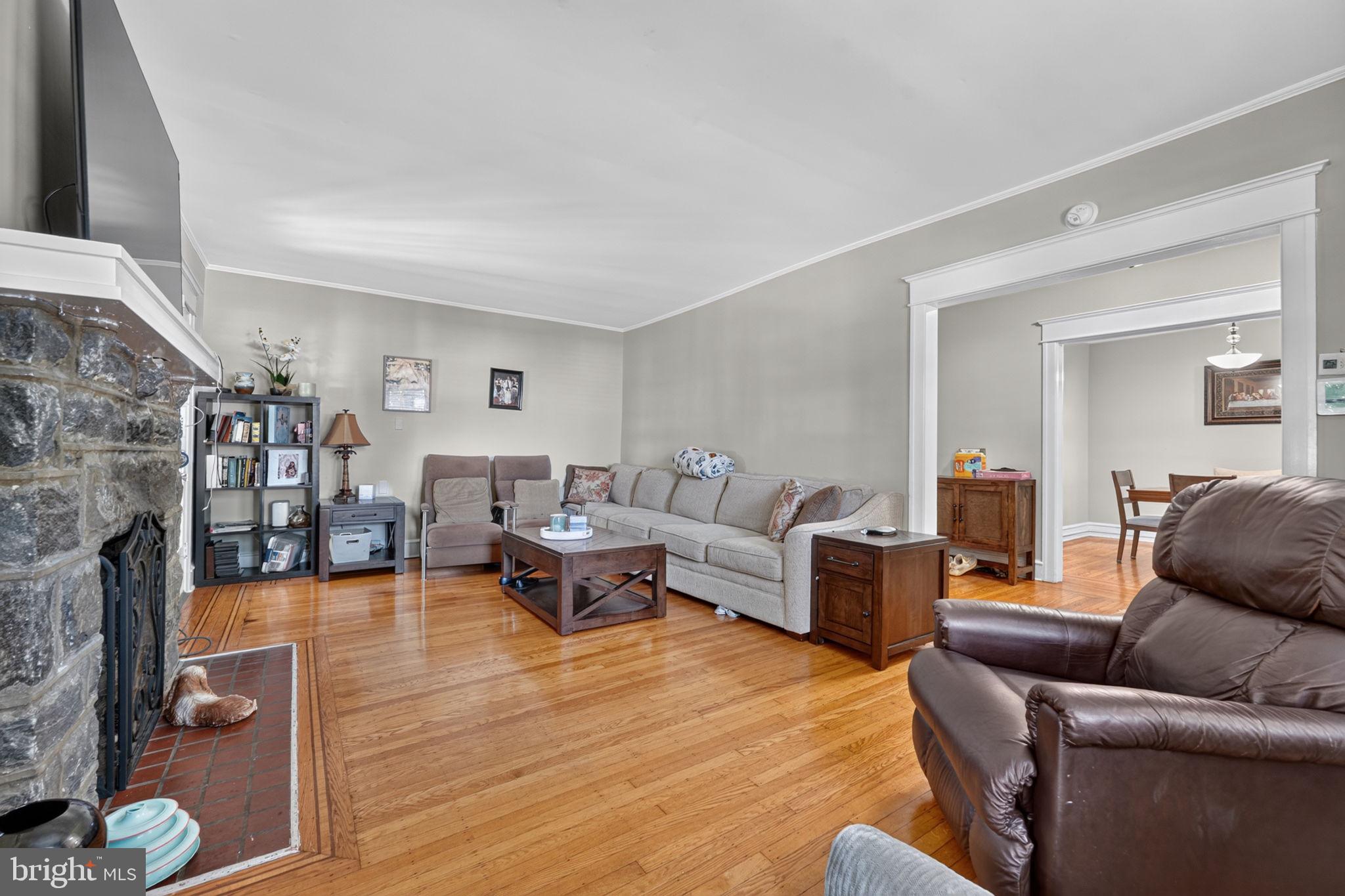 51 Windsor Avenue Upper Darby, PA 19082 - Photo 10 of 37