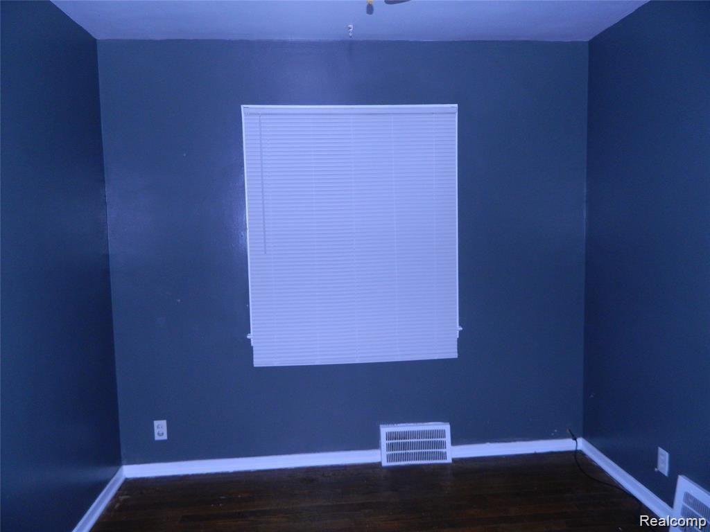 19515 Moross Road Detroit, MI 48224 - Photo 7 of 11