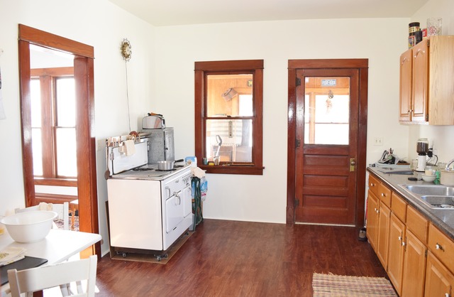 14687 Lasher Road Hinckley, IL 60520 - Photo 8 of 22
