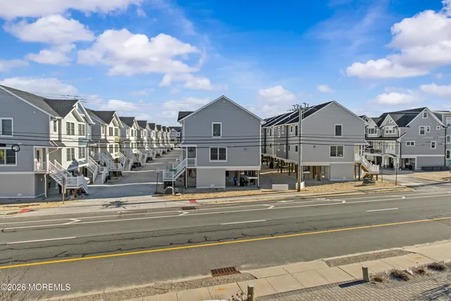 a view of a terrace view