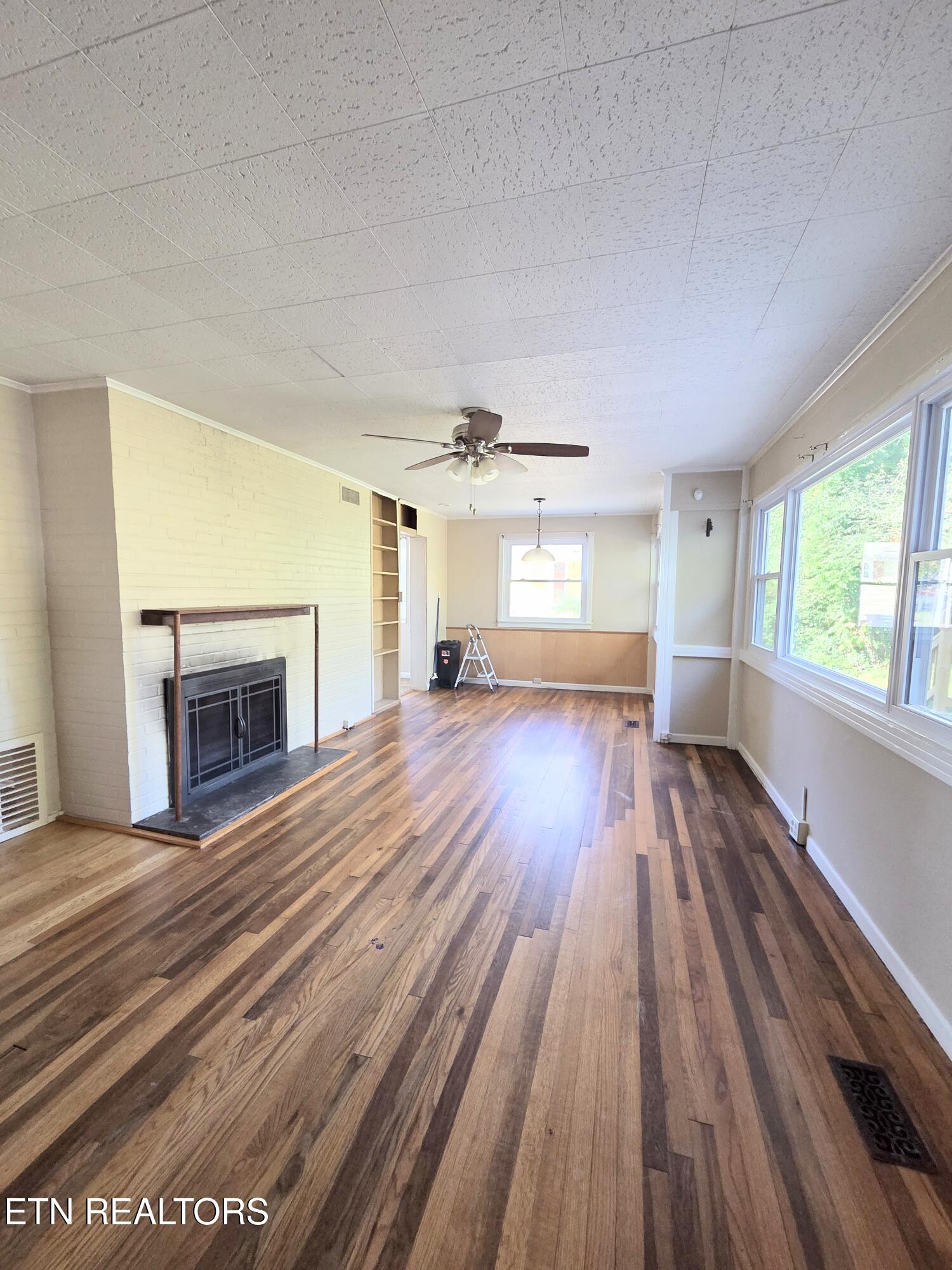 102 Nesper Road Oak Ridge, TN 37830 - Photo 3 of 20 8234