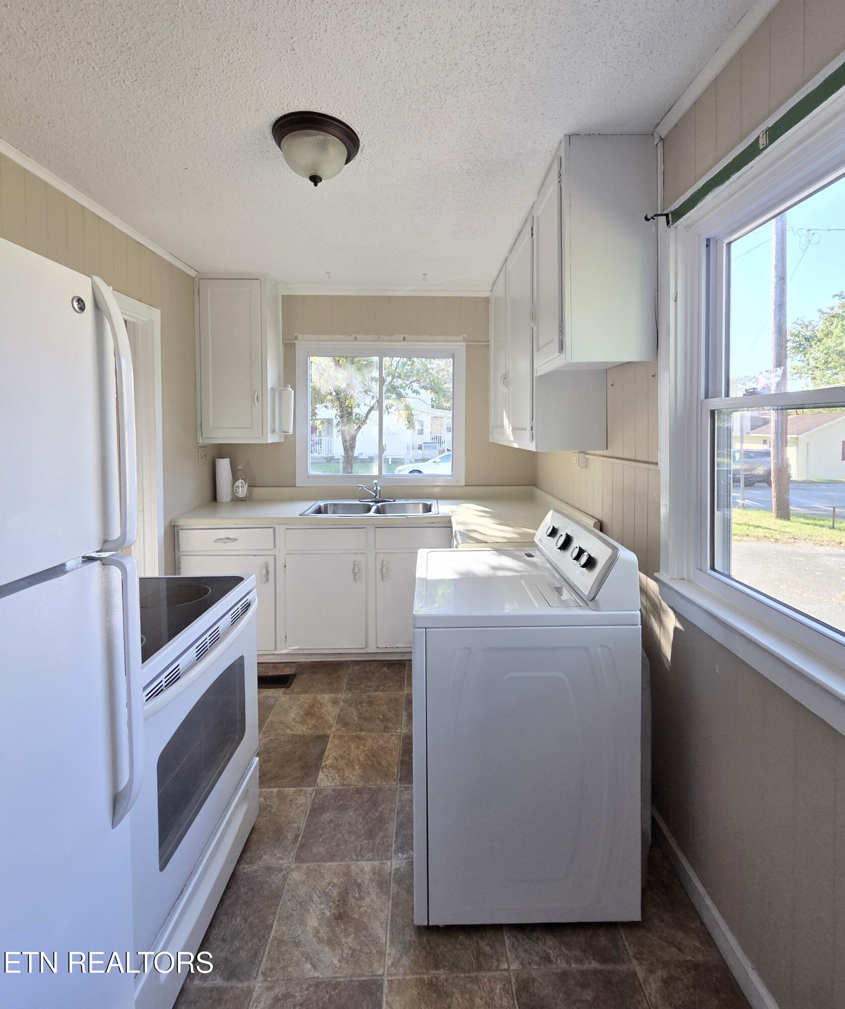 102 Nesper Road Oak Ridge, TN 37830 - Photo 6 of 20 8237