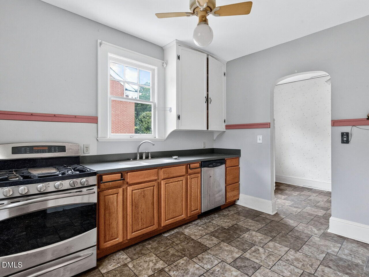 1509 Caswell Street Raleigh, NC 27608 - Photo 11 of 23