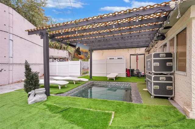 $1,200,000 | 18600 Northeast 7th Court, North Miami Beach, FL 33179