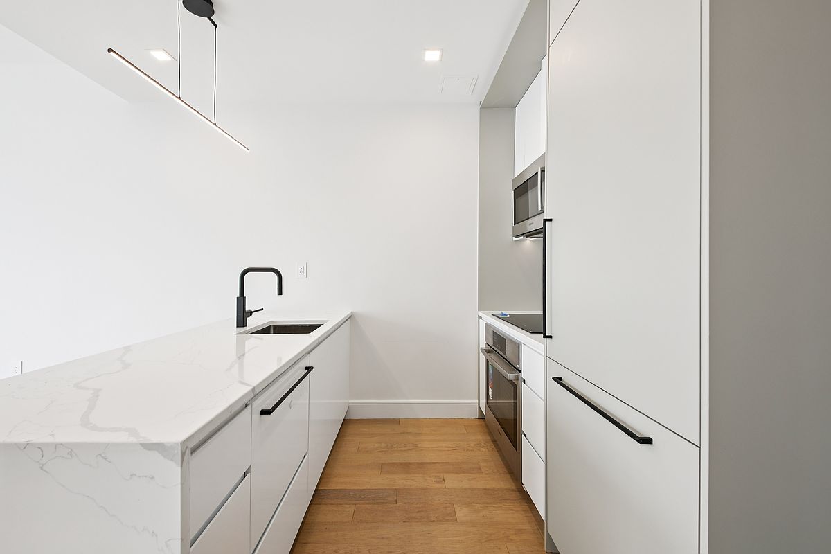 37-34 33rd Street, Unit 6D Queens, NY 11101 - Photo 7 of 22