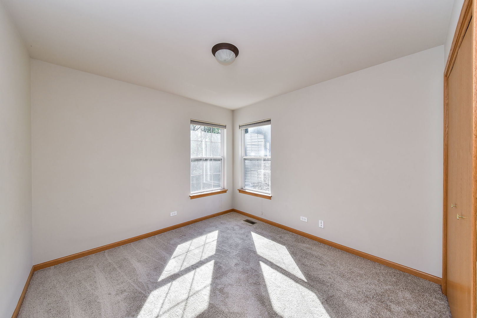 732 Robertson Road South Elgin, IL 60177 - Photo 15 of 37 a view of room with window