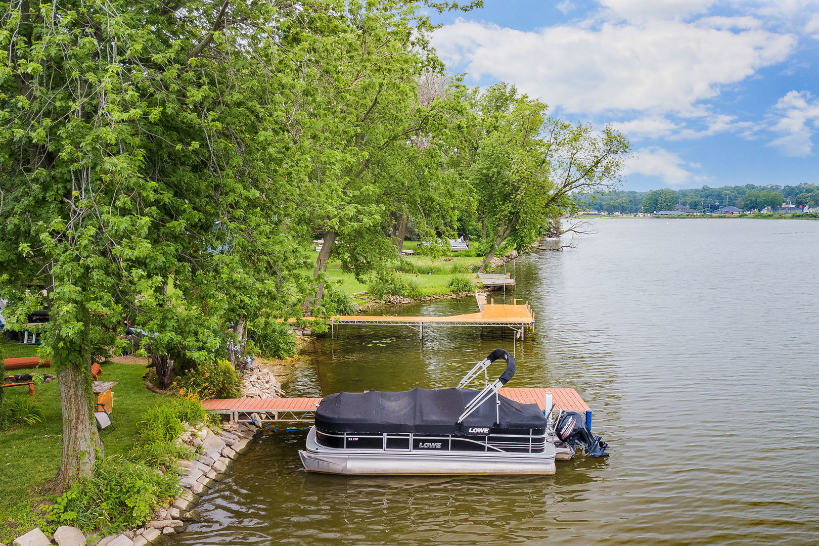 732 Robertson Road South Elgin, IL 60177 - Photo 35 of 37 a view of boat floating on water