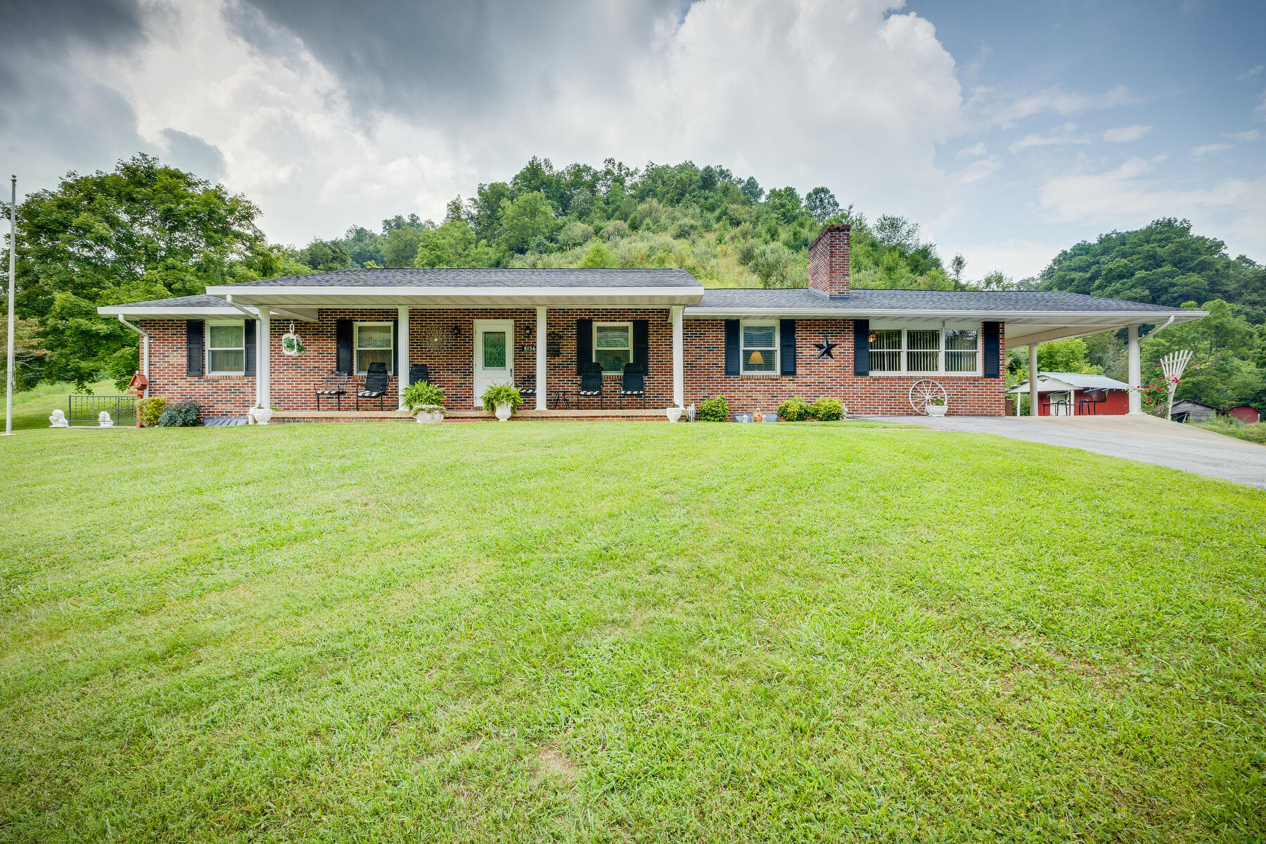 8156 Fairview Road Duffield, VA 24244 - Photo 1 of 61 001