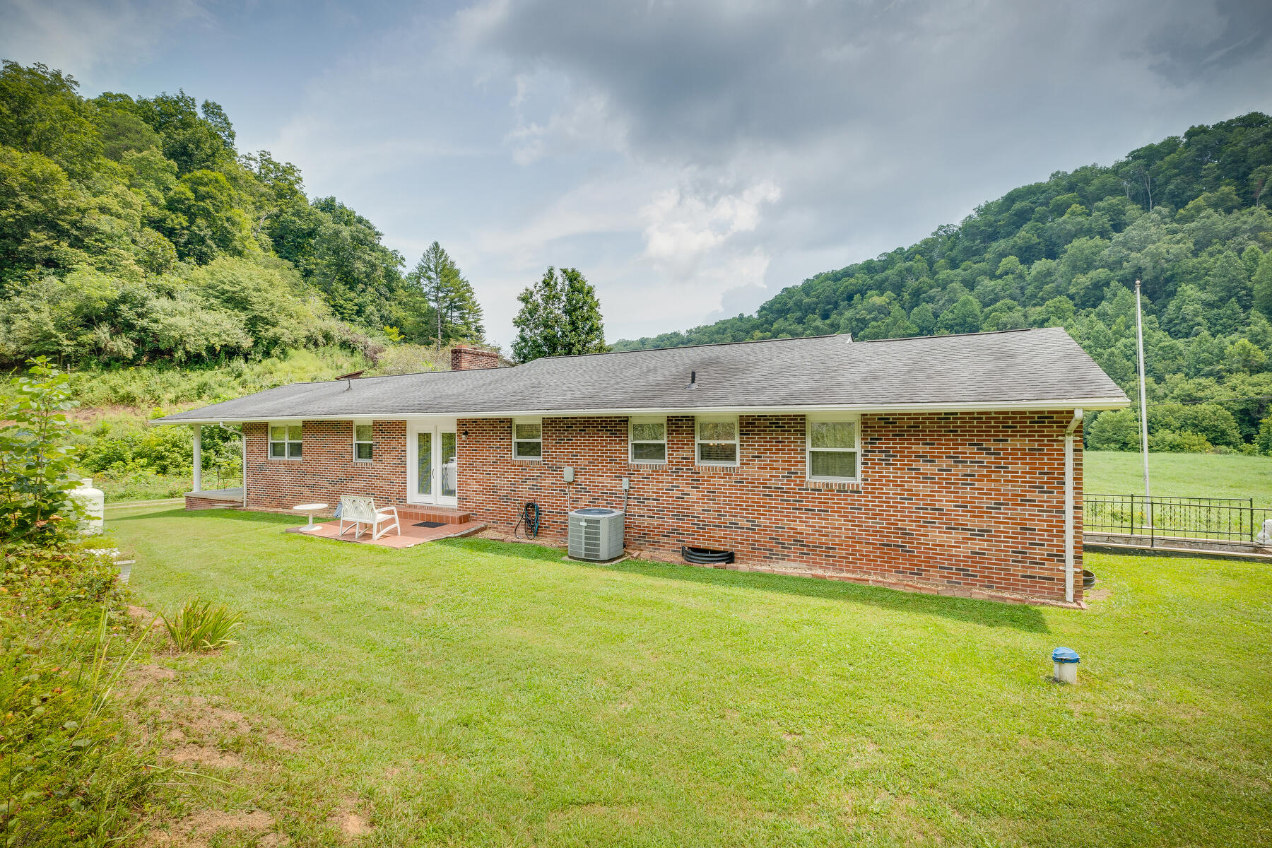 8156 Fairview Road Duffield, VA 24244 - Photo 30 of 61 031