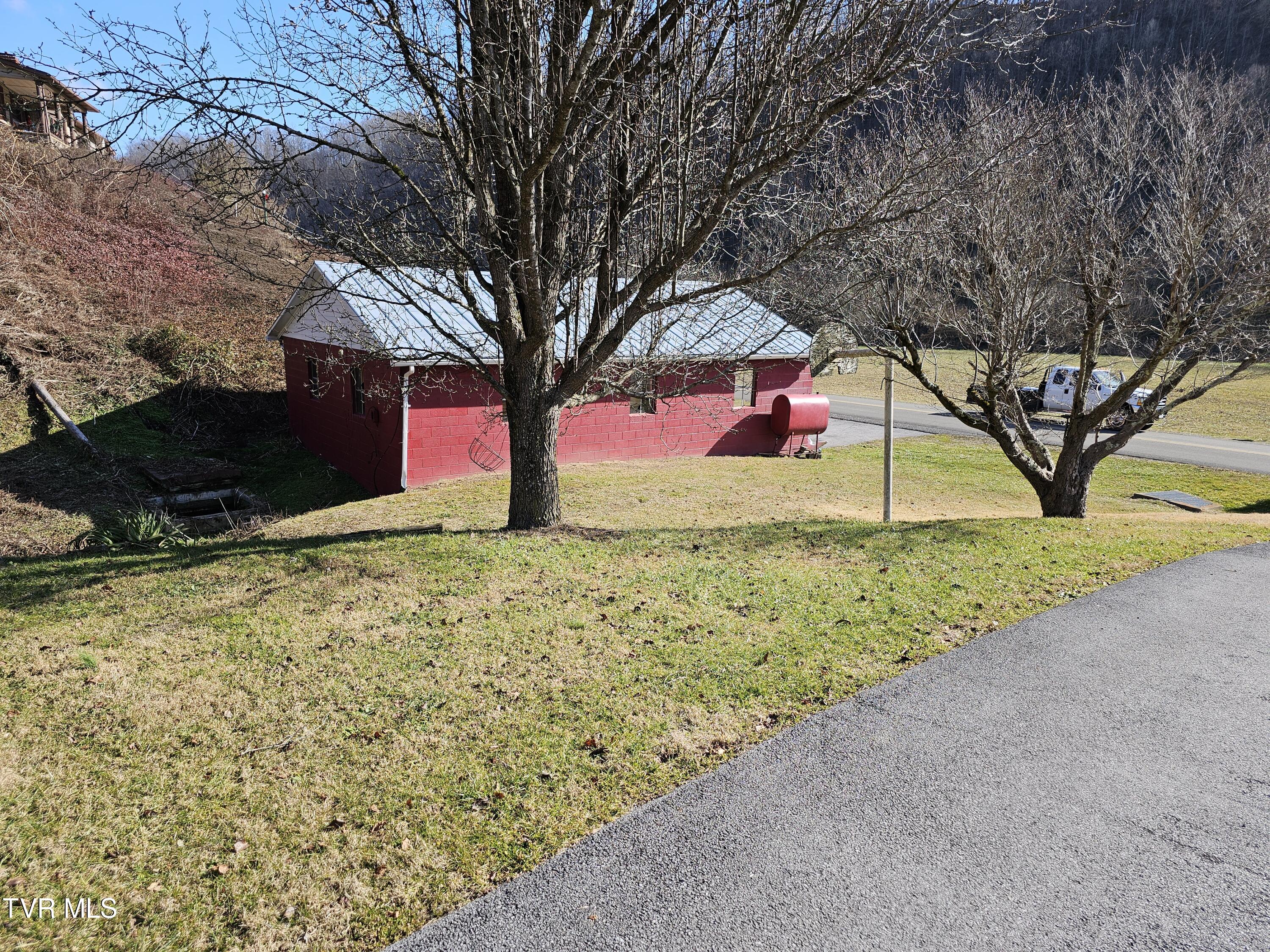 8156 Fairview Road Duffield, VA 24244 - Photo 47 of 61 1000017532