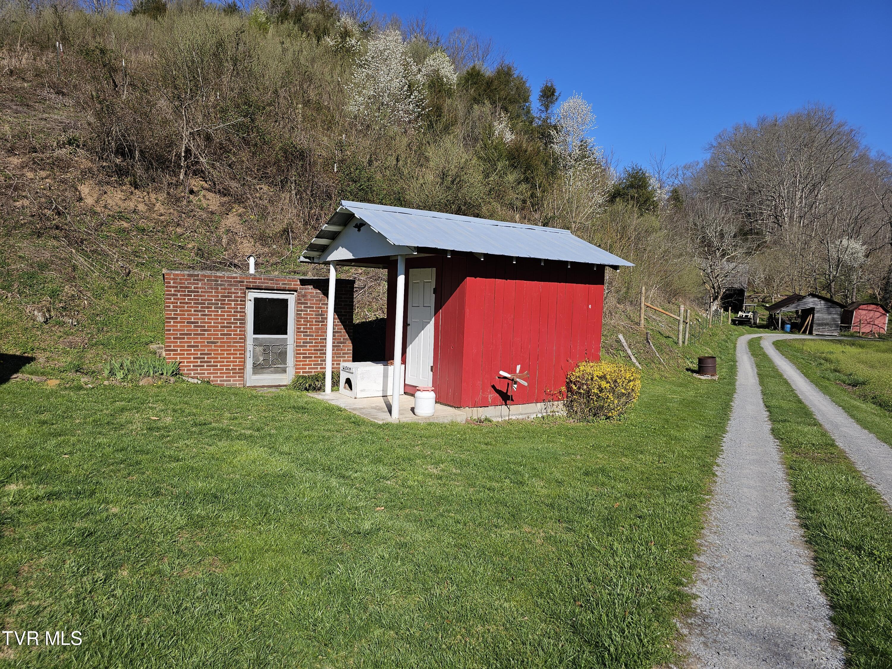 8156 Fairview Road Duffield, VA 24244 - Photo 58 of 61 1000017978