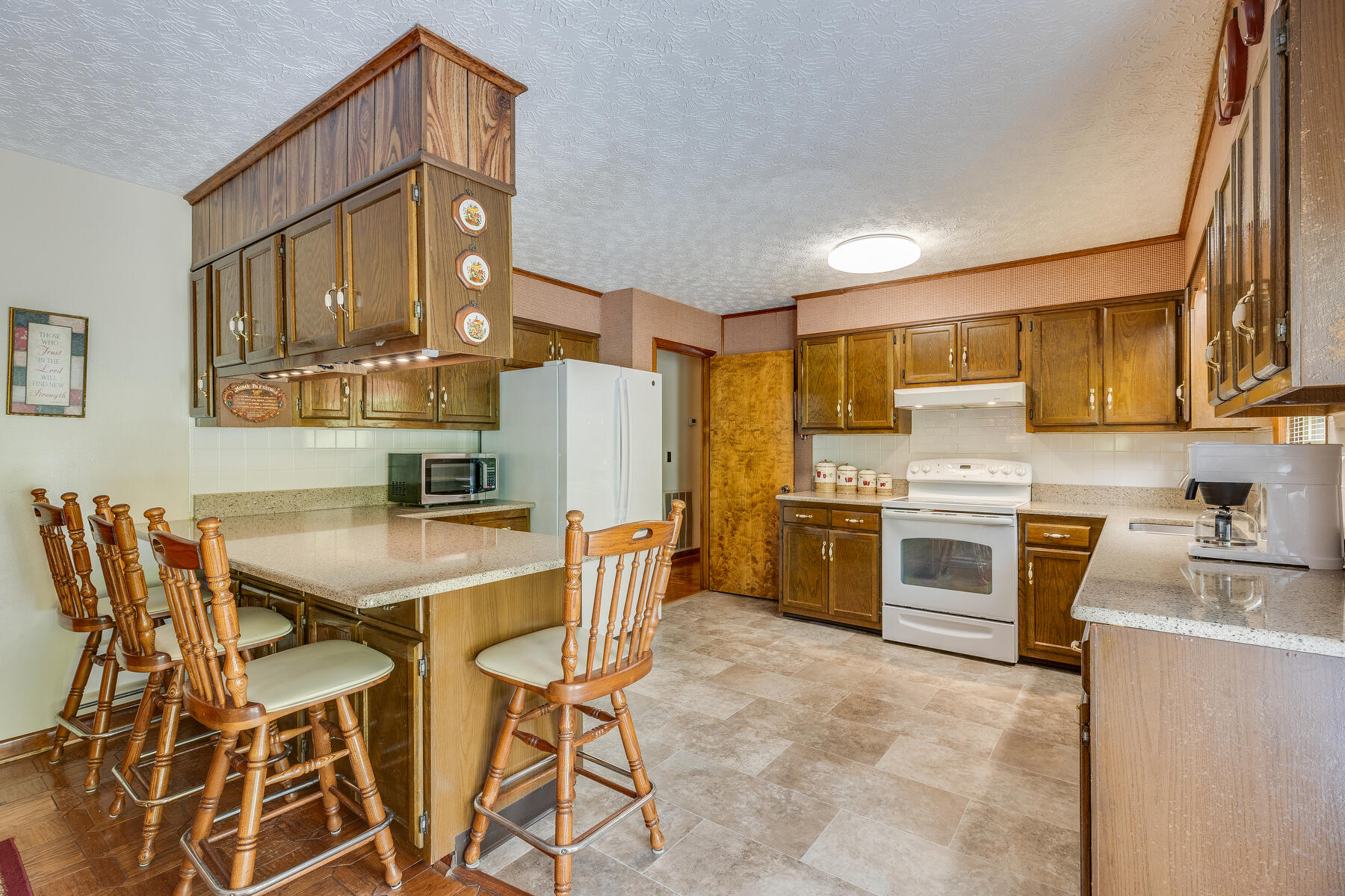 8156 Fairview Road Duffield, VA 24244 - Photo 8 of 61 012