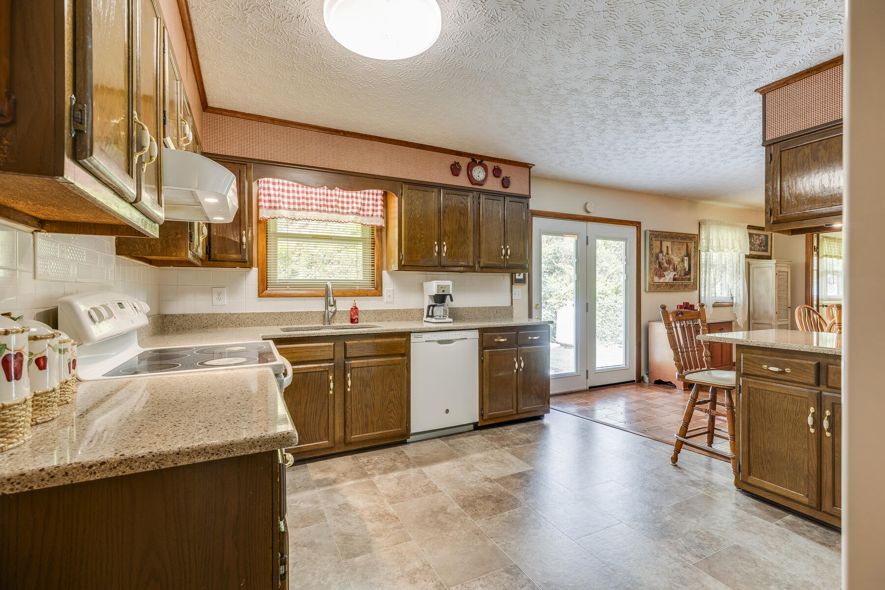 8156 Fairview Road Duffield, VA 24244 - Photo 10 of 61 014