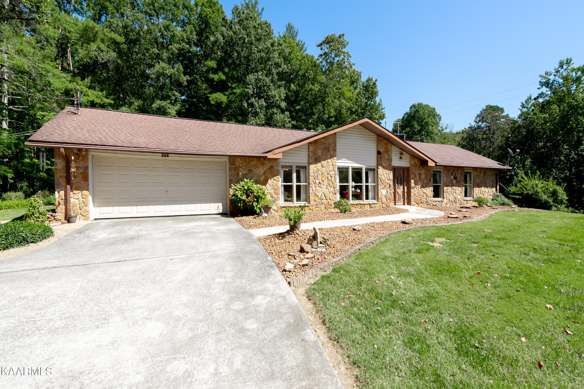 386 Back Valley Road Oliver Springs, TN 37840 - Photo 5 of 59 Gallery Image 5