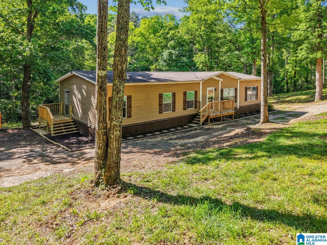 1114 Roulain Road Odenville, AL 35120 - Photo 4 of 48 Gallery Image 4
