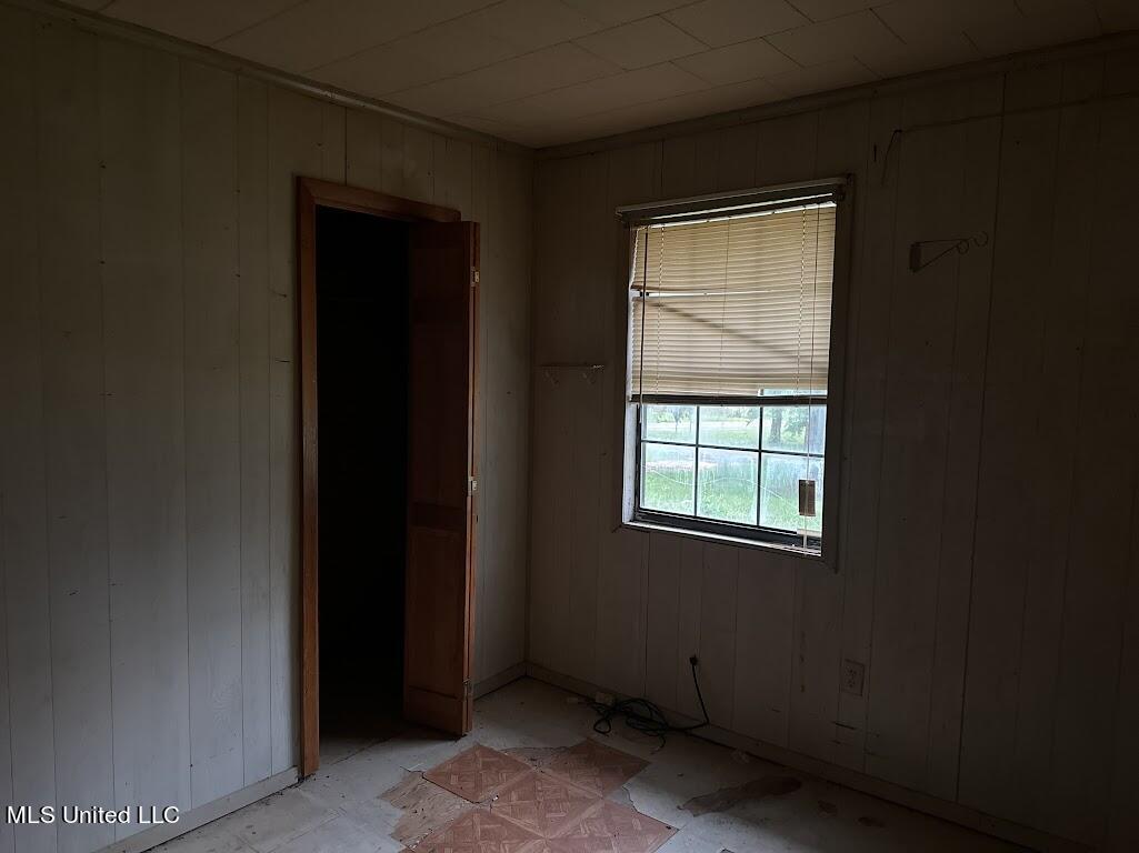 1025 Jackson Road McComb, MS 39648 - Photo 5 of 15 Bathroom1