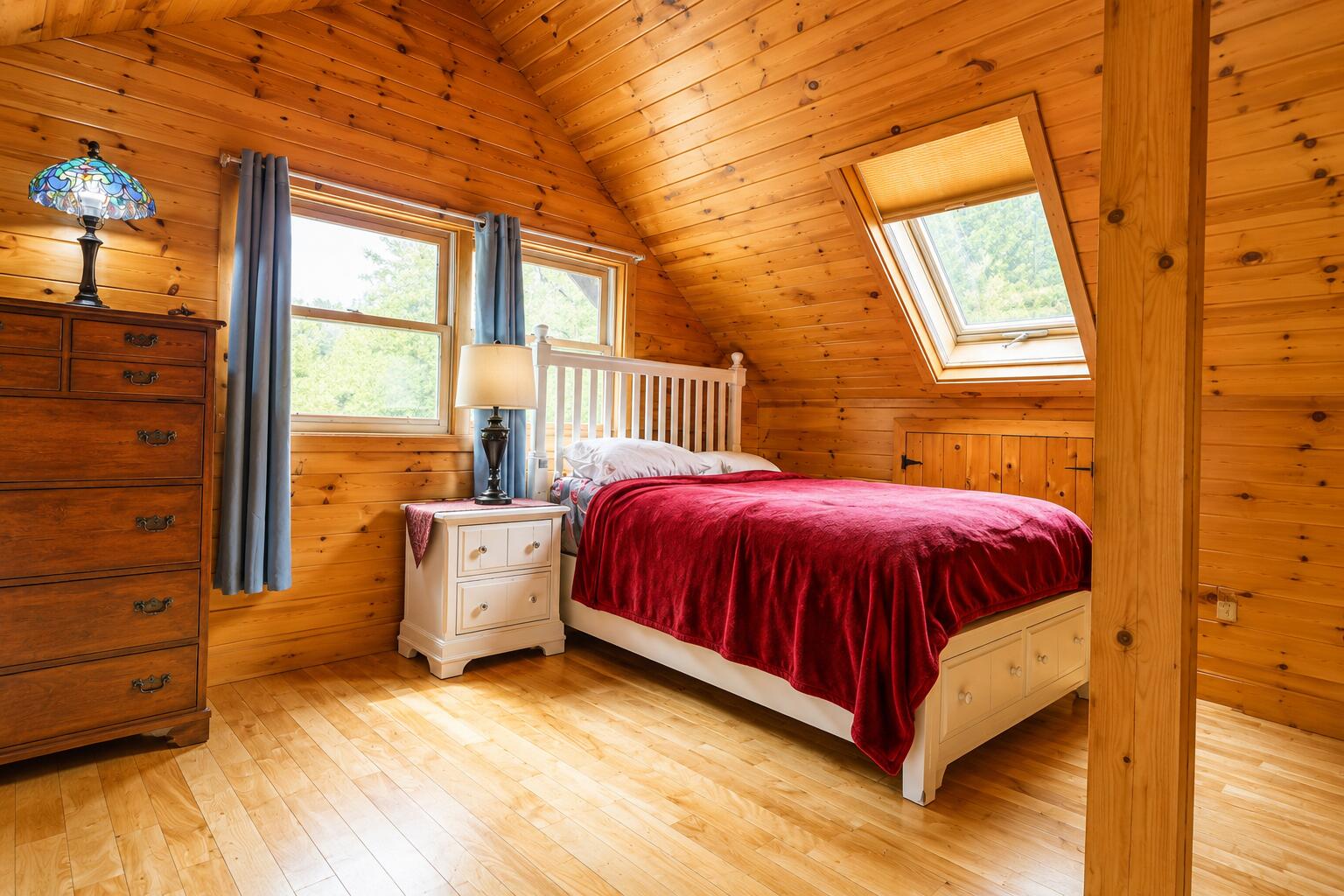 567 Big Moose Pt Road Greenville Junction, ME 04442 - Photo 33 of 45 suite bed