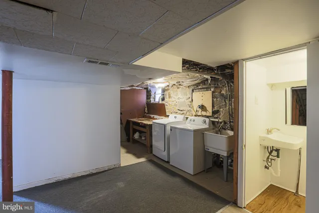 $2,600 | 6226 Woodcrest Avenue, Baltimore, MD 21209