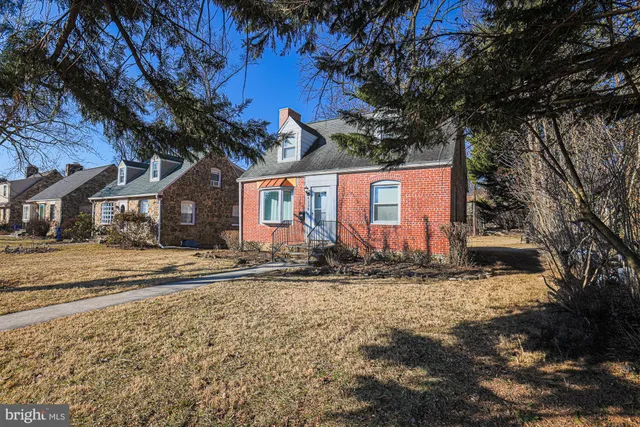 $2,600 | 6226 Woodcrest Avenue, Baltimore, MD 21209