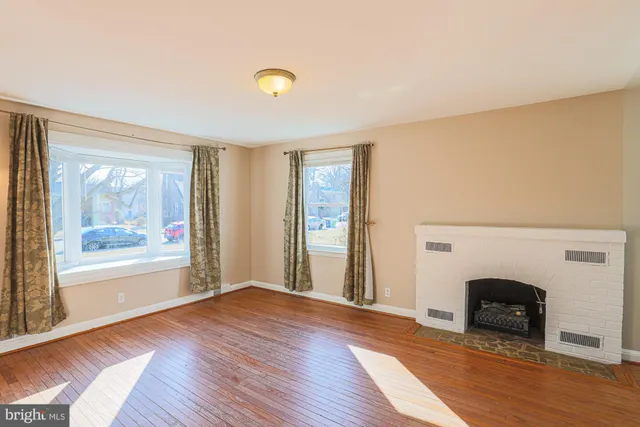 $2,600 | 6226 Woodcrest Avenue, Baltimore, MD 21209