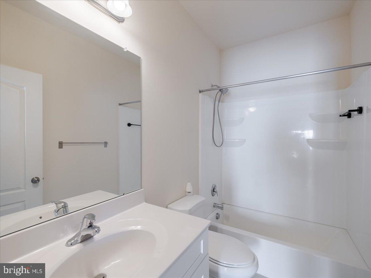 2305 Maci's Circle Warrington, PA 18976 - Photo 15 of 26