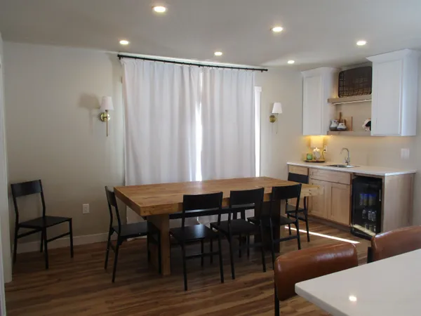 $639,900 | E10056 County C, North Freedom, WI 53951