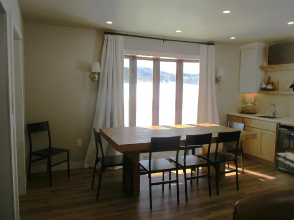 $639,900 | E10056 County C, North Freedom, WI 53951