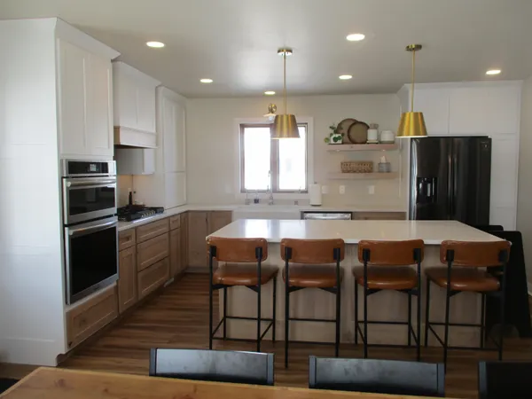 $639,900 | E10056 County C, North Freedom, WI 53951