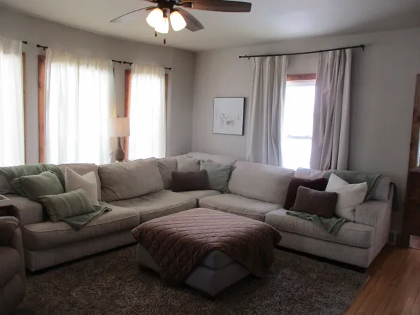 $639,900 | E10056 County C, North Freedom, WI 53951